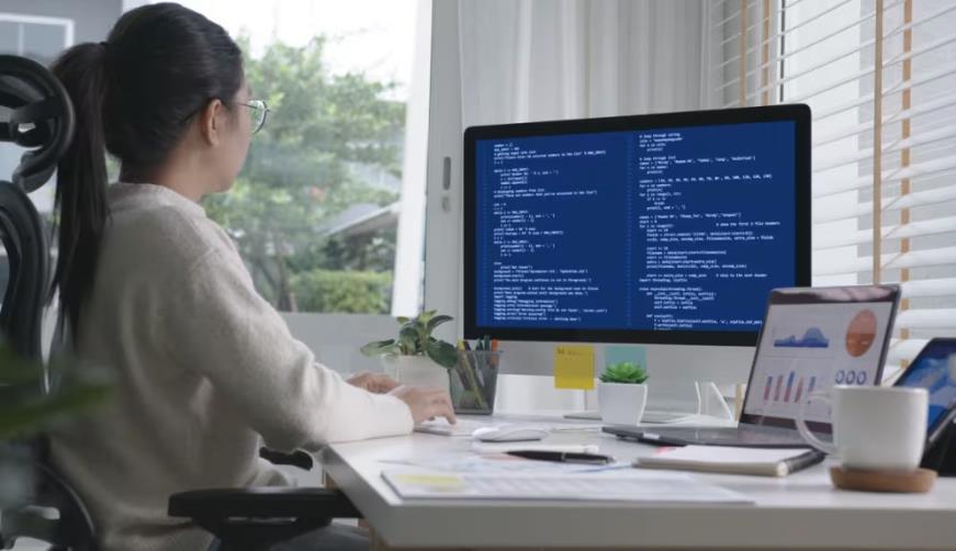 巴彦淖尔小程序开发：什么是 cURL 命令？